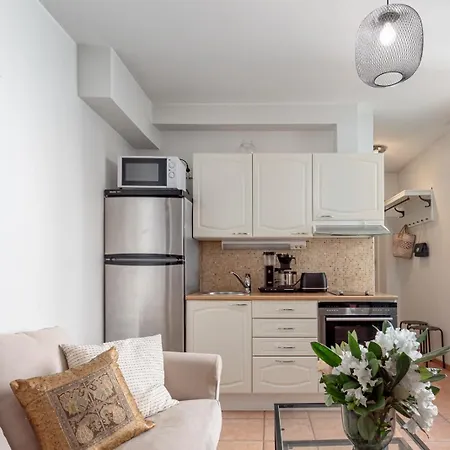 Apartman New Flat, Location