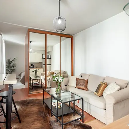 New Flat, Location هلسنكي